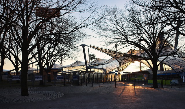 学习《决定》每日问答丨如何理解完善军事治理体系.